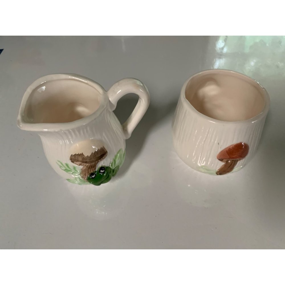 Vintage Ceramic Coffee and Sugar Dish Mushroom Frogs *Missing Lid - Picture 1 of 7